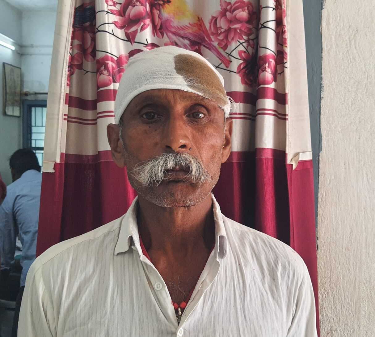 बकाया पैसे मांगने पर मारपीट कर दुकानदार का फोड़ा सिर