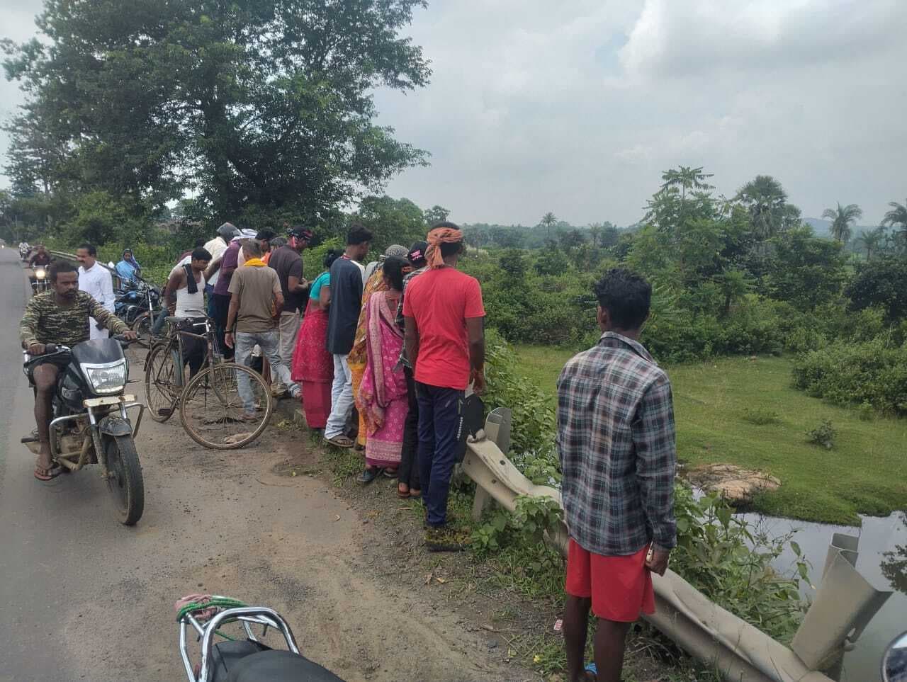 अमरपुर पुल के नीचे अज्ञात युवक का शव बरामद