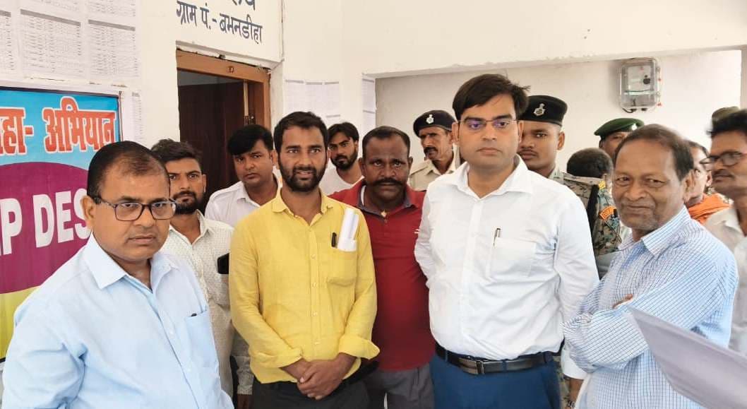 शिविर में भूमि से जुड़ी समस्याओं का समाधान कराने को किया प्रेरित