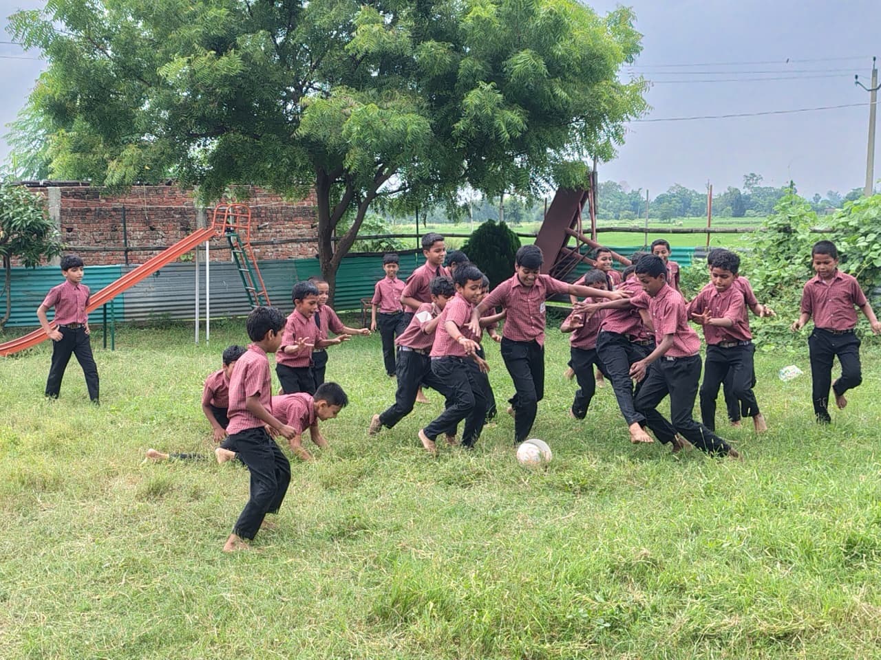 मानव जीवन में खेल का महत्व अधिक बच्चो के शरीर में आती है स्फूर्ति : परवेज