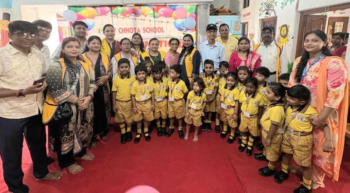 स्कूली बच्चों को गुड व बैड टच के बारे में दी जानकारी