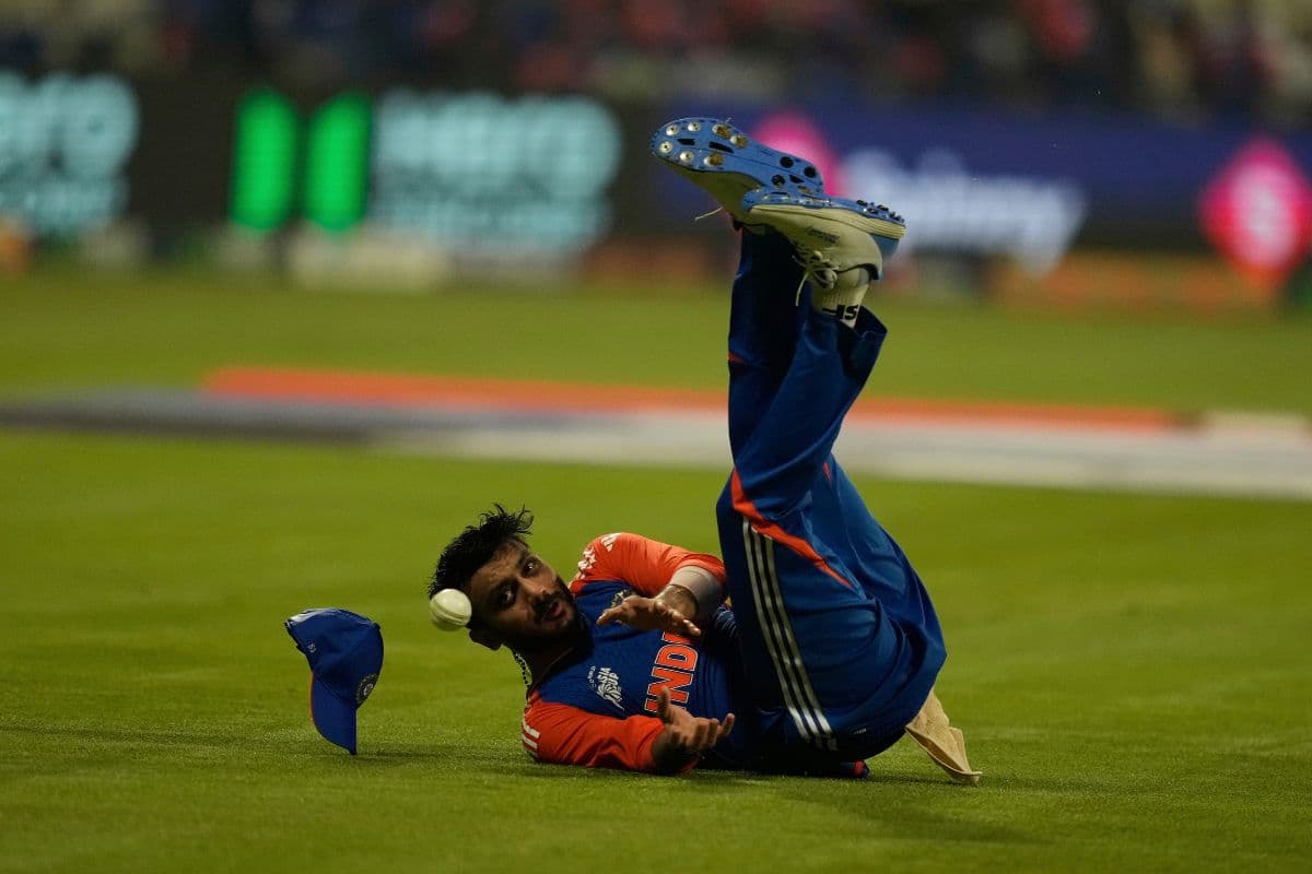 Axar Patel injured in IND vs OMAN Asia Cup 2025