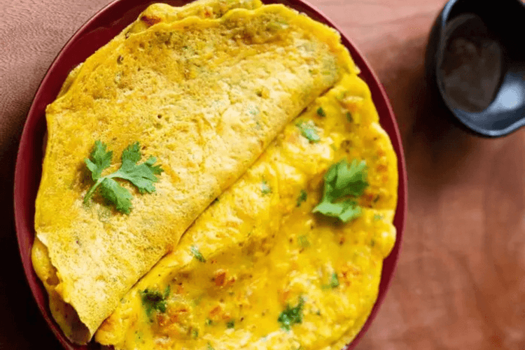 Besan Chilla Recipe: मिनटों में बनाएं क्रिस्पी और हेल्दी बेसन चीला, बच्चों और बड़ों का फेवरेट नाश्ता