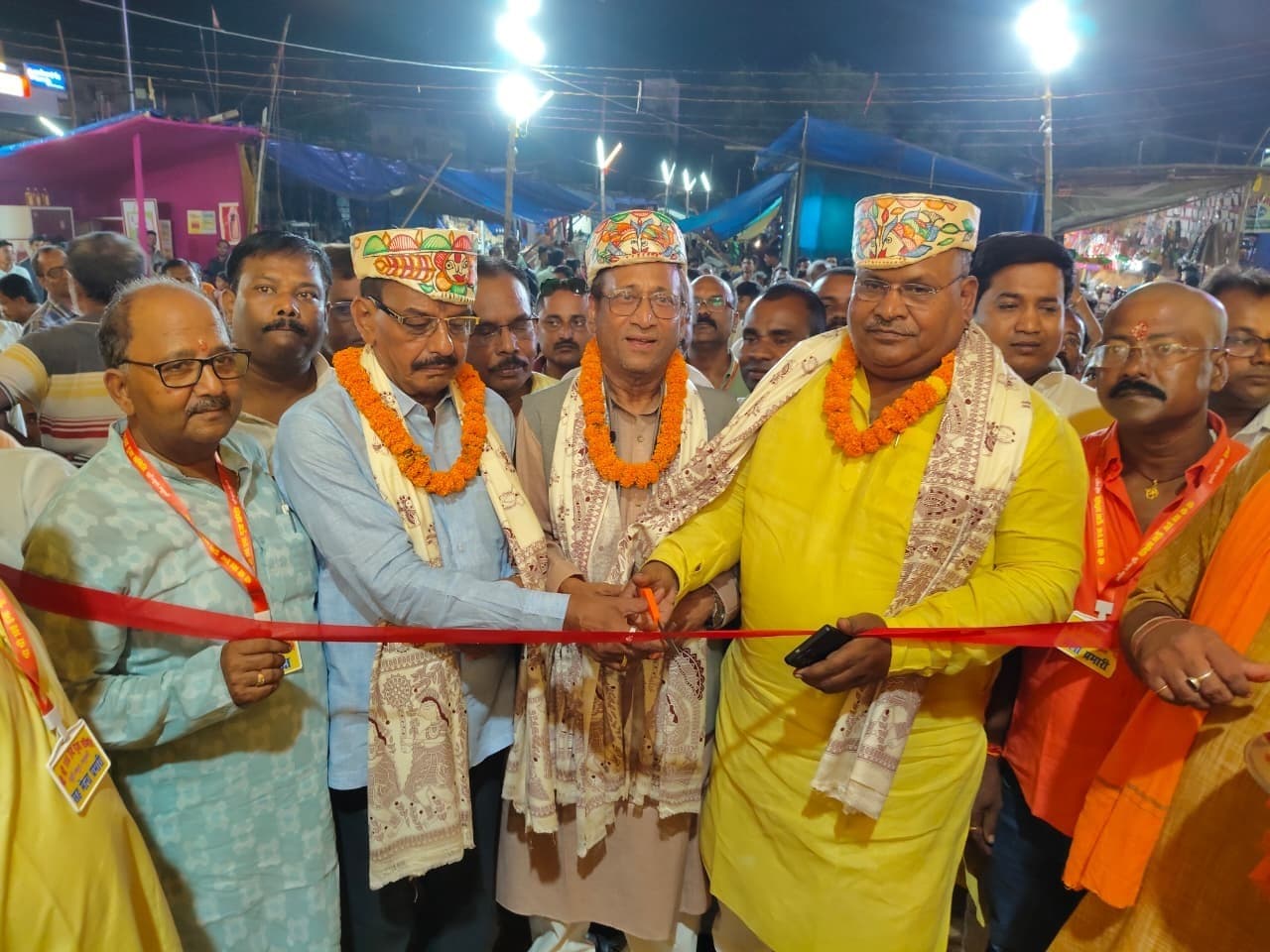Madhubani News : सूड़ी स्कूल परिसर में 10 दिवसीय इंद्र पूजनोत्सव शुरू