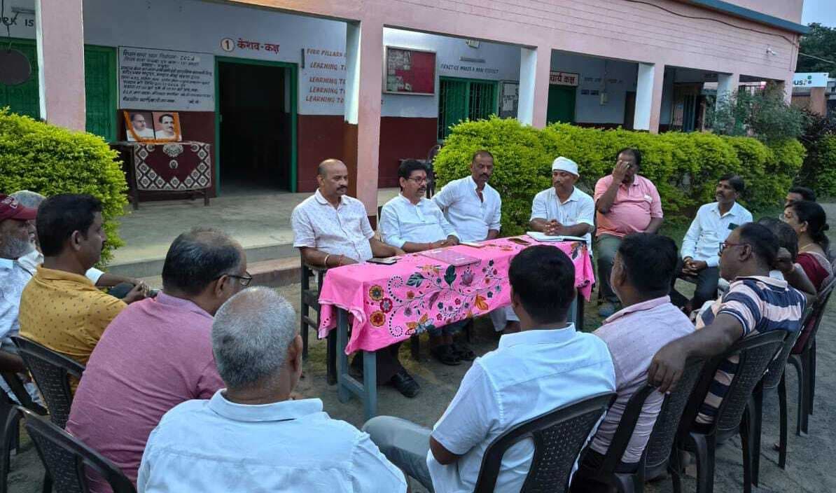 प्रखंड में धरना प्रदर्शन को लेकर भाजपा कार्यकर्ताओं ने की मंत्रणा