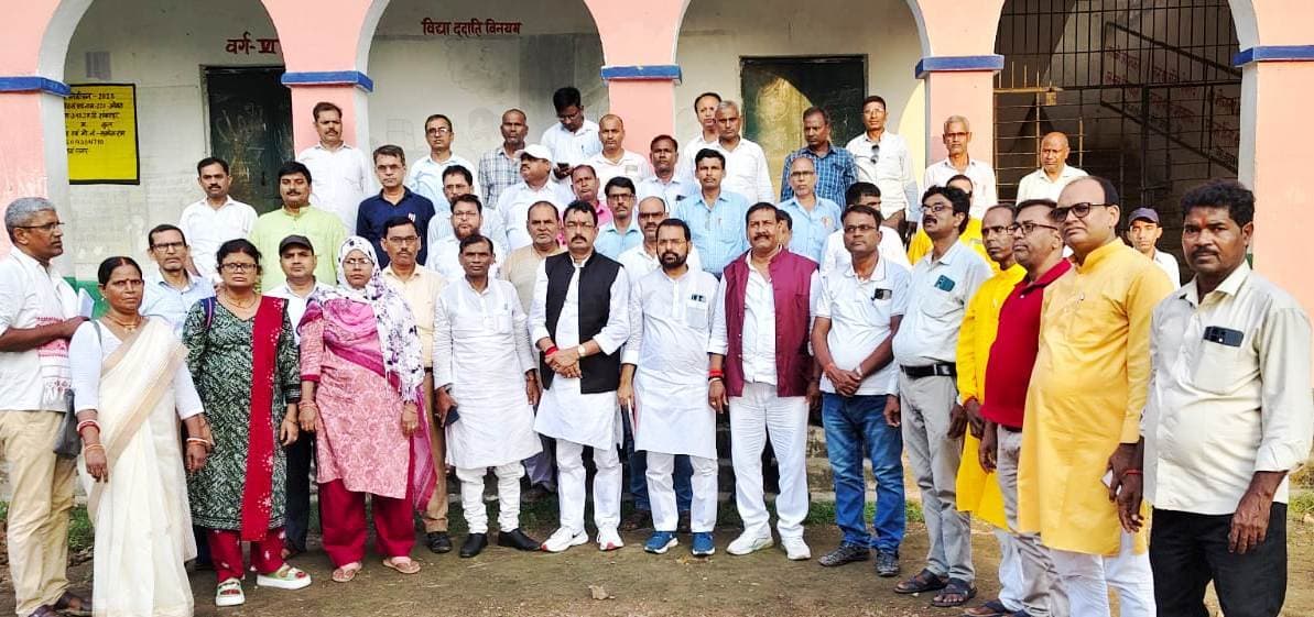 मांगें पूरी नहीं होने पर चुनाव से पहले सड़क पर उतरेंगे नियोजित शिक्षक : जयंत