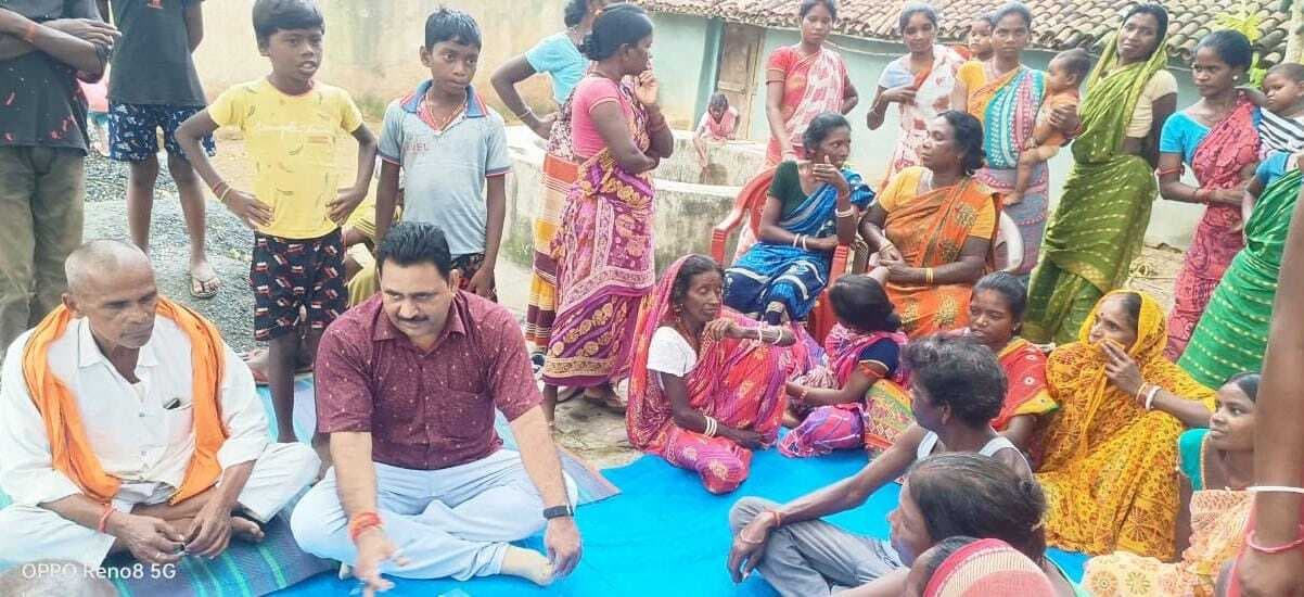 करौं : योजना चयन को आदिवासी गांवों में हुई गोष्ठी