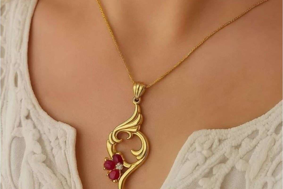 Karwa-Chauth-Gold-Chain-Design-The Slim Single Strand Chain