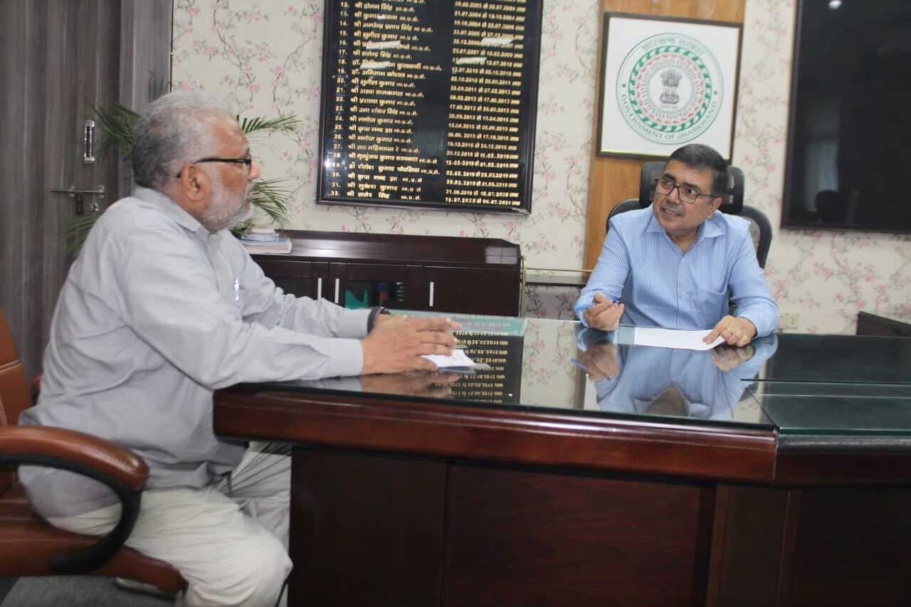 Bokaro News : गोमिया अंचल कार्यालय के खिलाफ शिकायत