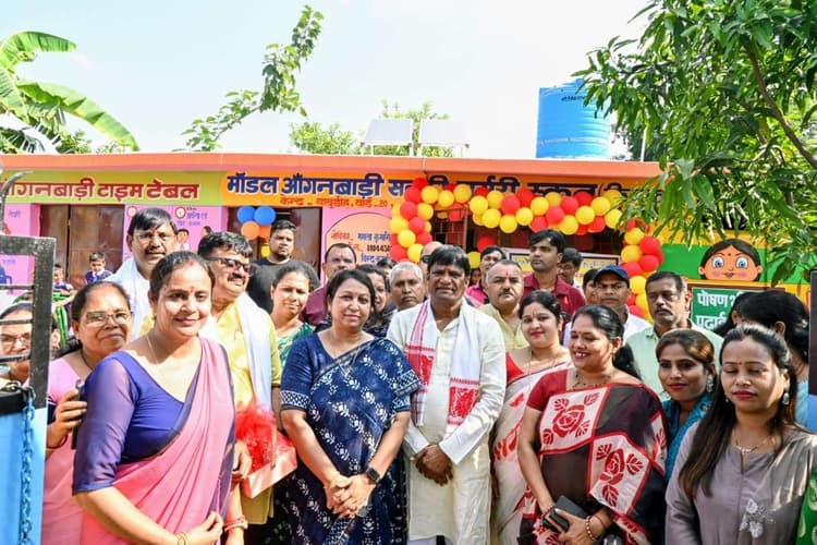 Dhanbad News: आंगनबाड़ी केंद्र से शुरू होता है बच्चे का प्रारंभिक जीवन : ढुलू महतो