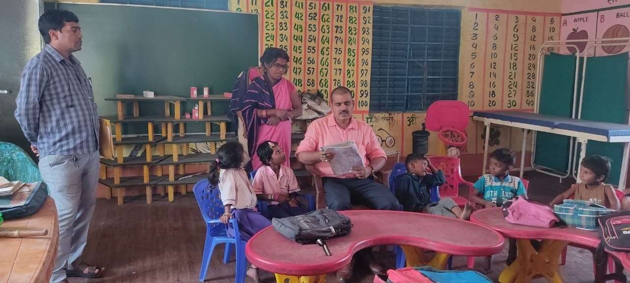 Bokaro News : बीडीओ ने किया आगंनबाड़ी केंद्र का निरीक्षण