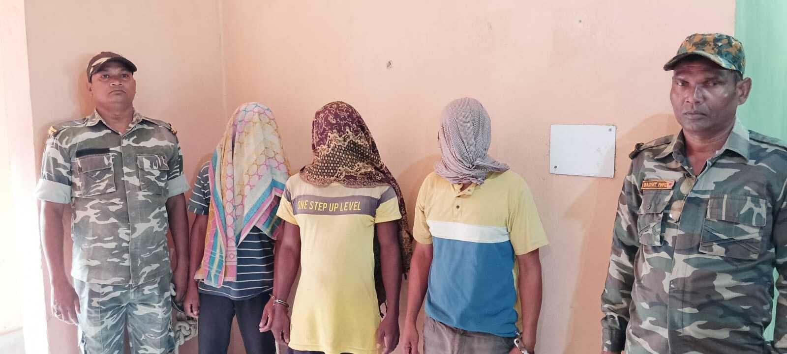 Chaibasa News : आपसी रंजिश को लेकर युवक की हुई थी हत्या, तीन गिरफ्तार