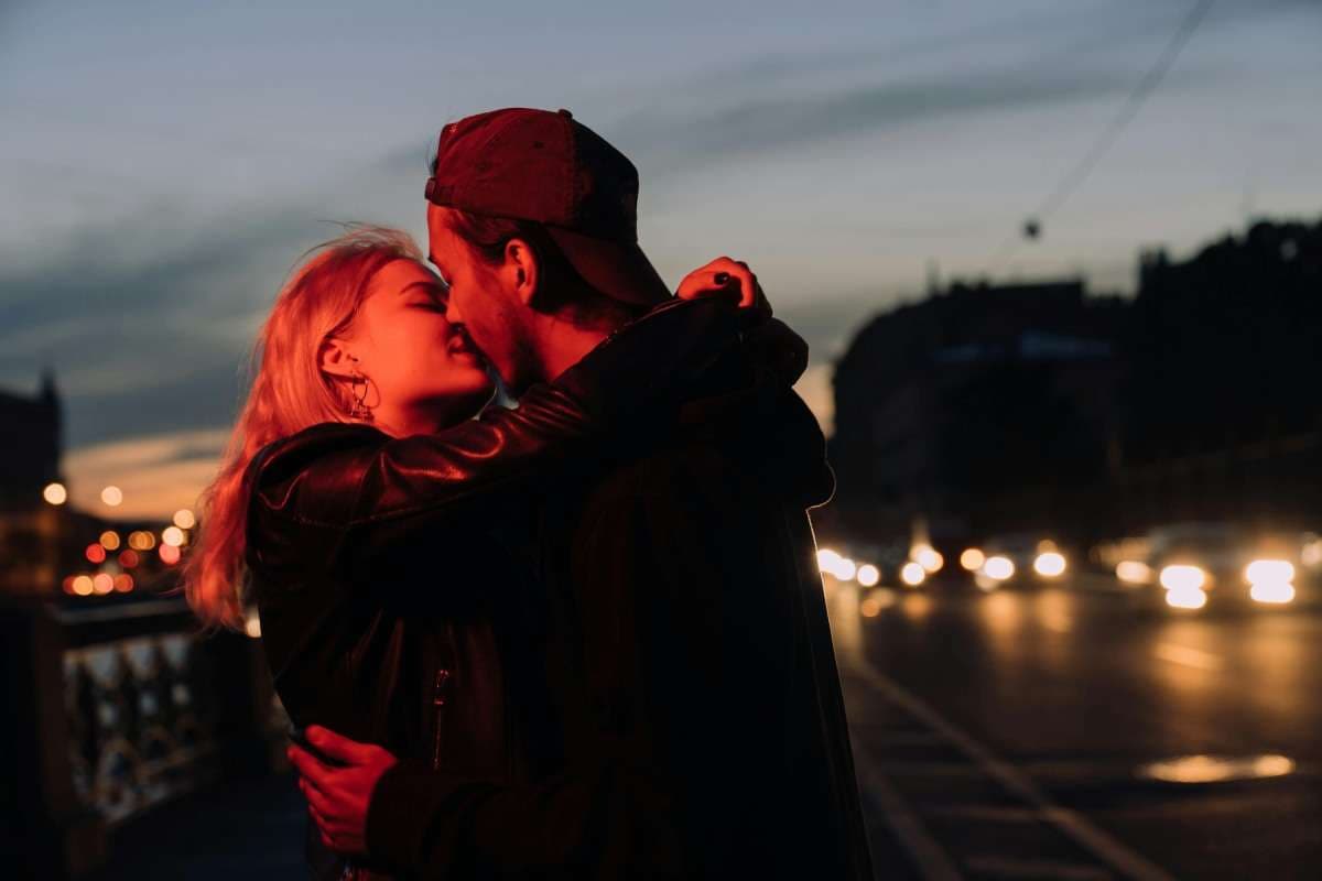 why a kiss should be atleast 6 seconds long why a kiss should be atleast 6 seconds long