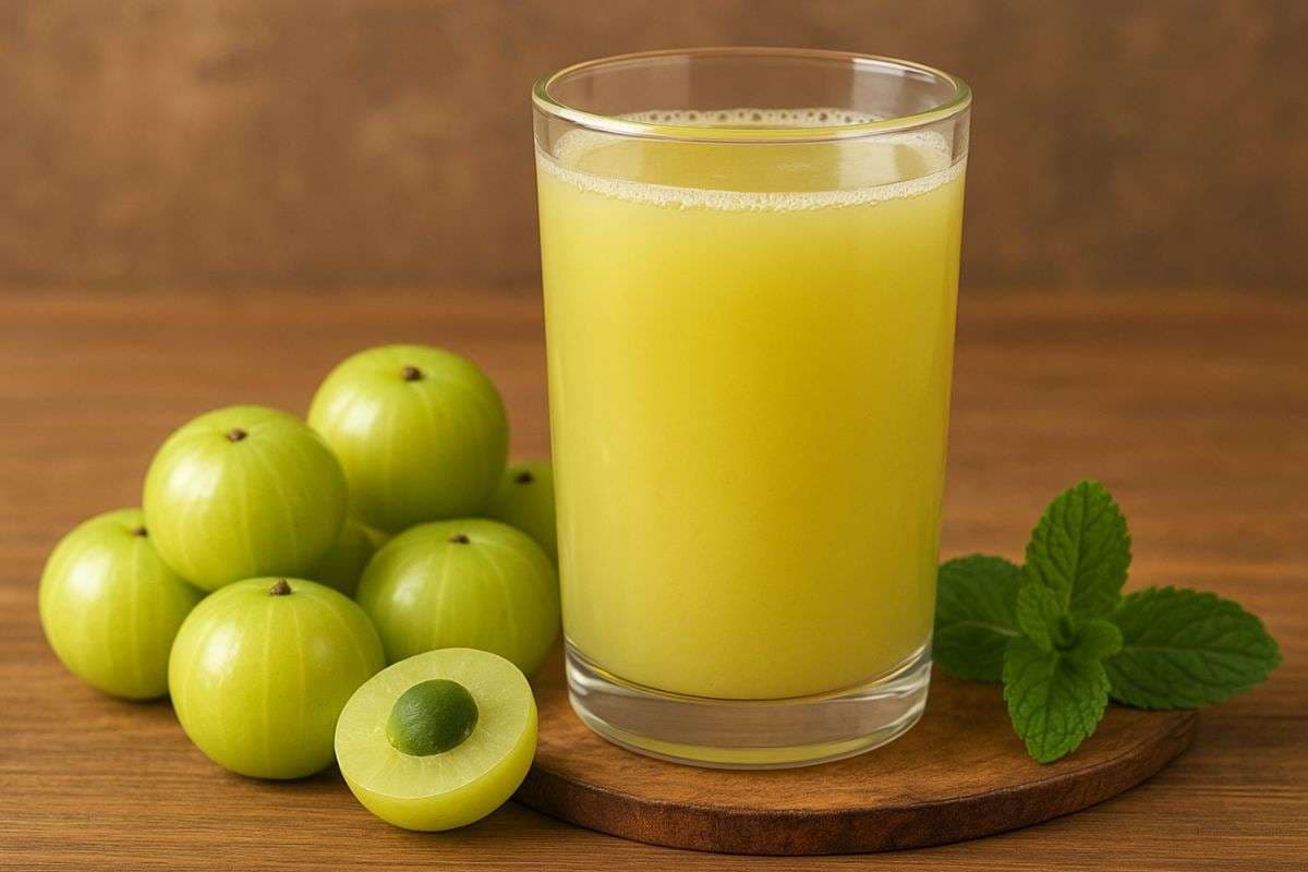 Amla Juice Recipe: मिनटों में बनाएं विटामिन C से भरपूर आंवला जूस, शरीर को रखेगा एनर्जी से भरपूर