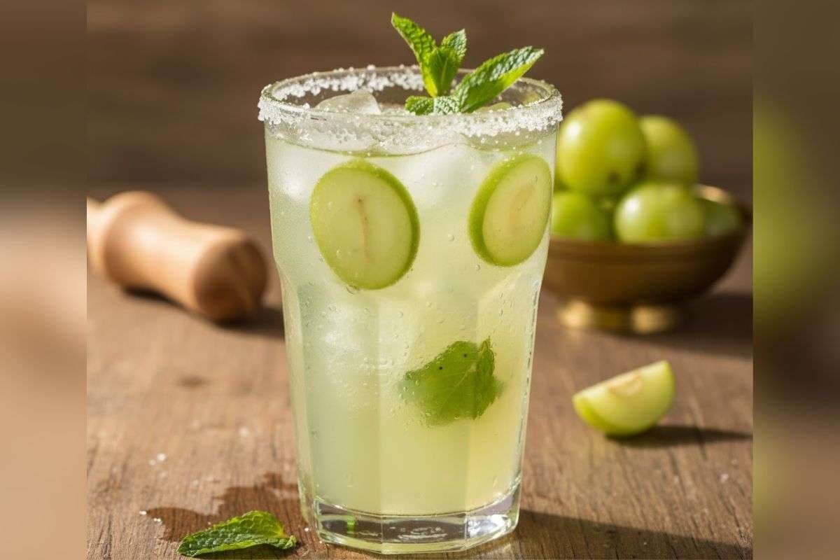 Amla Sharbat Recipe: आंवला से बनाएं स्वाद से भरपूर शरबत, पीने के बाद मिलेगा सुकून