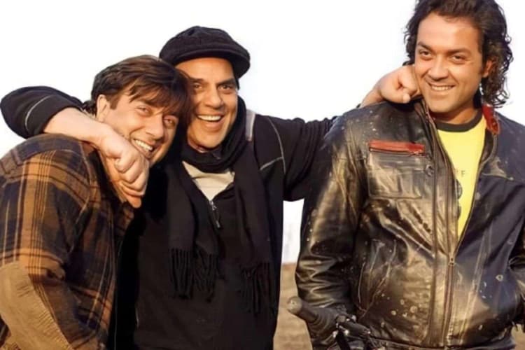 Apne 2: धर्मेंद्र के निधन के बाद फिल्ममेकर अनिल शर्मा ने 'अपने 2' को लेकर तोड़ी चुप्पी, कहा- स्क्रिप्ट तैयार थी, लेकिन उनके बिना अब नामुमकिन