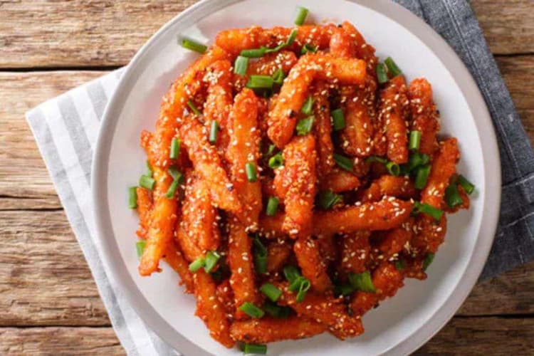 Quick Snacks Recipe: नाश्ते के लिए बेस्ट है चटपटा शेजवान पोटैटो फ्राई, फटाफट हो जाएगा तैयार