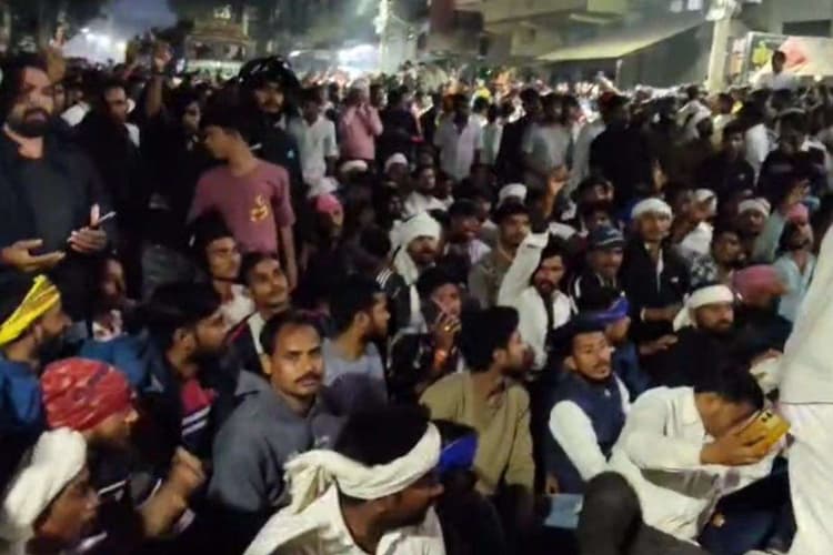 बसपा प्रत्याशी के समर्थकों ने किया मतगणना केंद्र पर पथराव, दो पुलिसकर्मी घायल