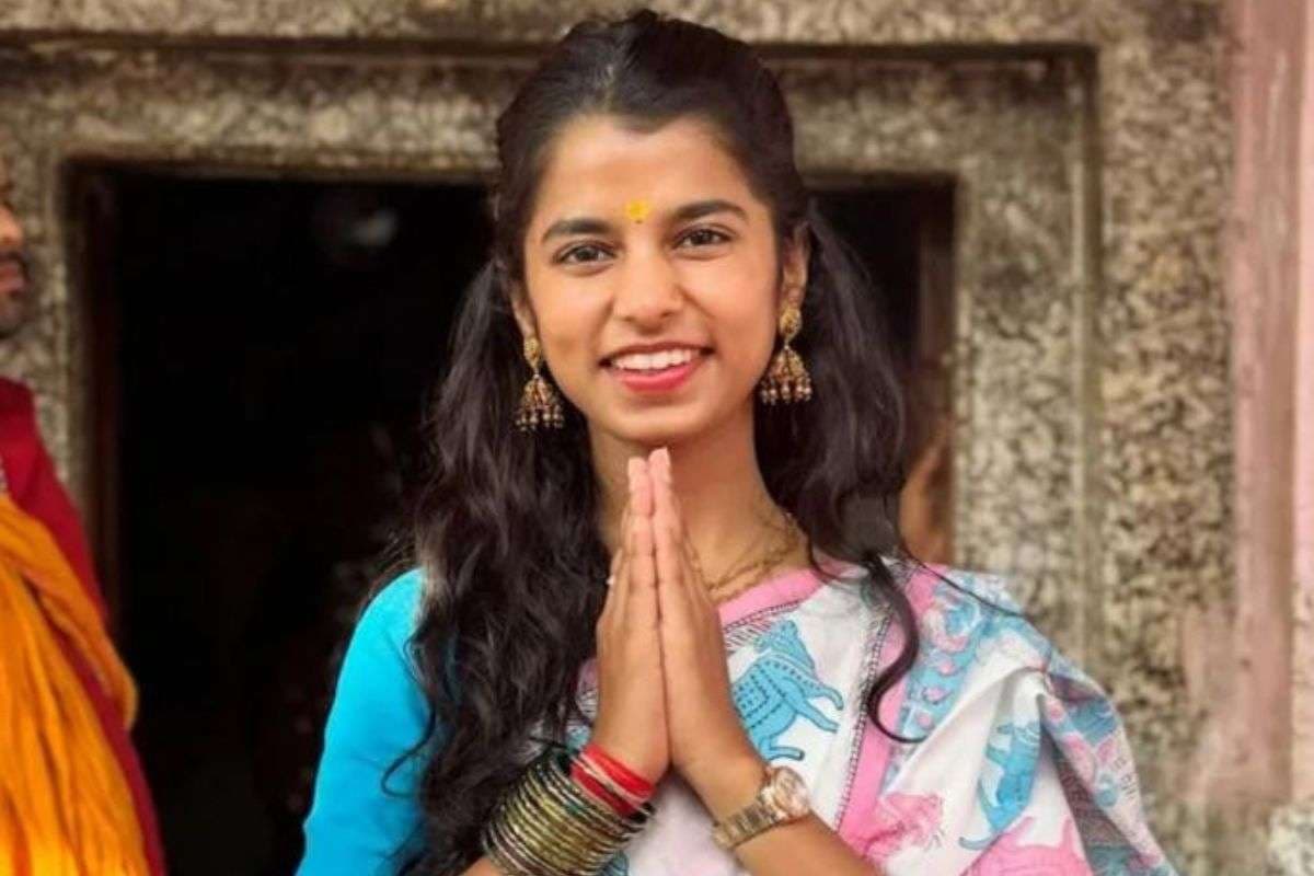 Maithili-Thakur Maithili-Thakur
