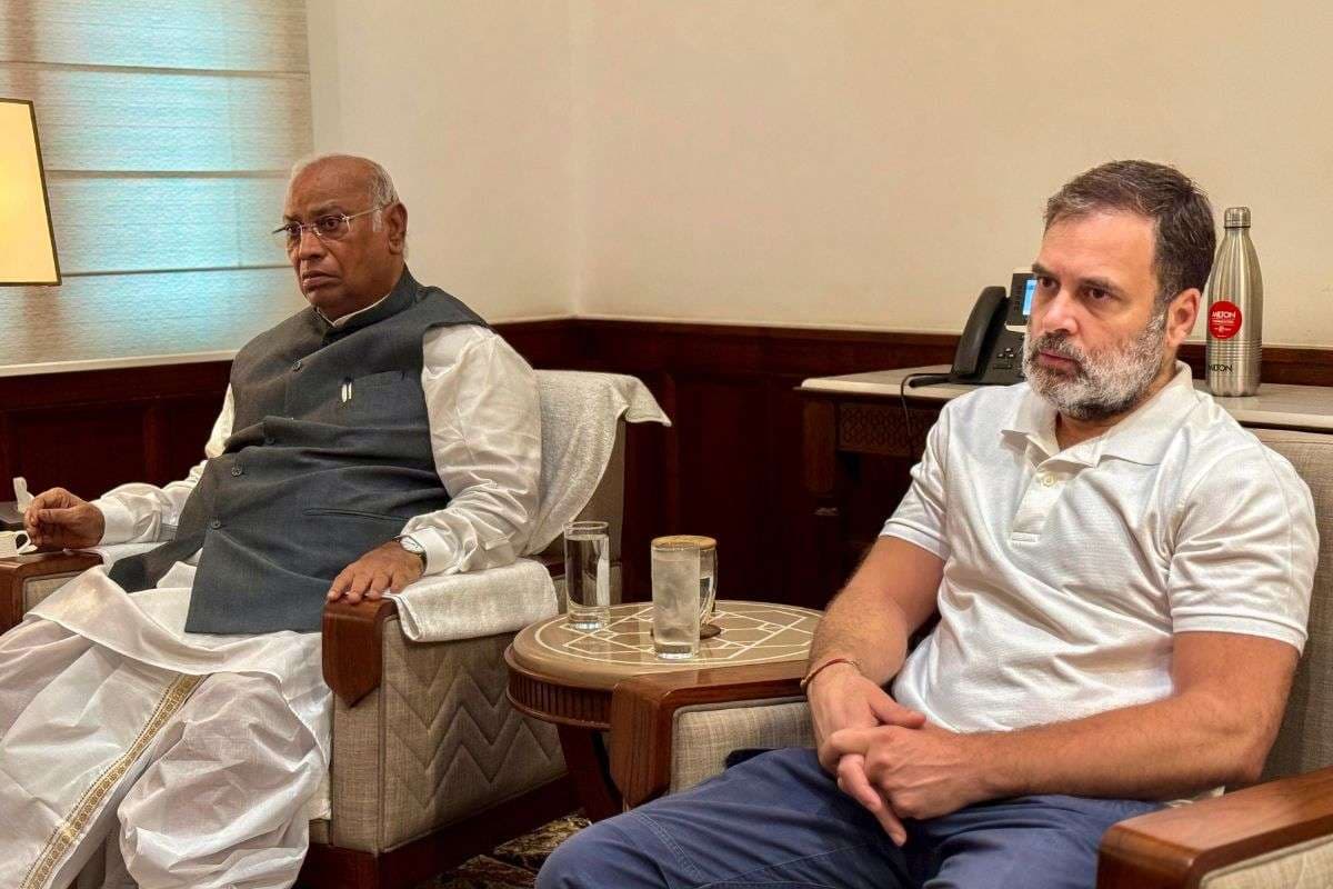 Mallikarjun Kharge and Rahul Gandhi Mallikarjun Kharge and Rahul Gandhi