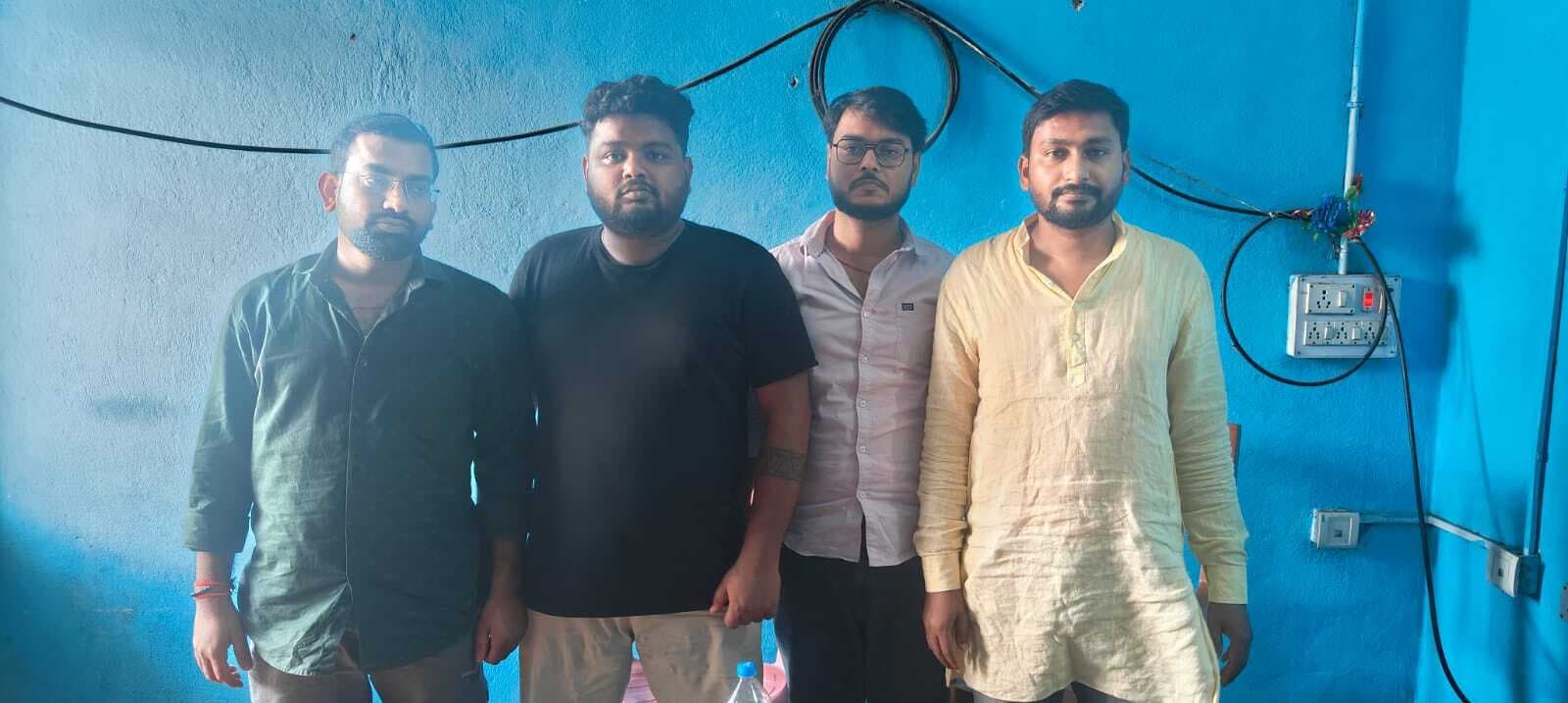 शराब के साथ चार युवक गिरफ्तार, भेजा जेल