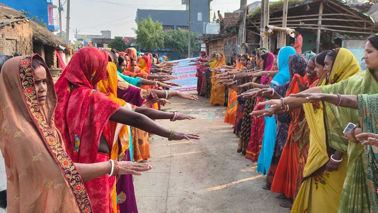 जीविका दीदियों ने विभिन्न बूथों पर निकाली मतदाता जागरूकता रैली