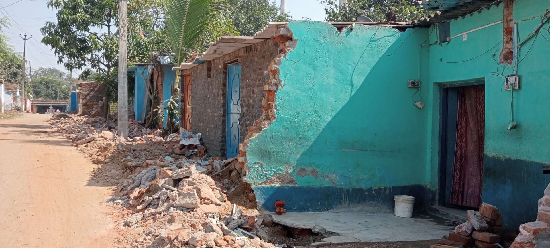 Bokaro News : रेलवे ने चलाया अतिक्रमण हटाओ अभियान