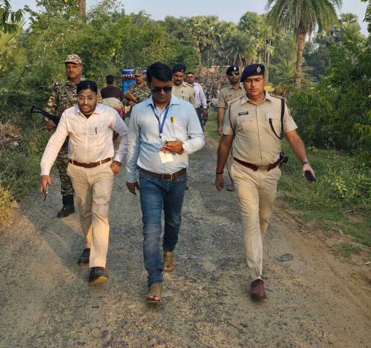 भयमुक्त चुनाव को लेकर किया फ्लैग मार्च