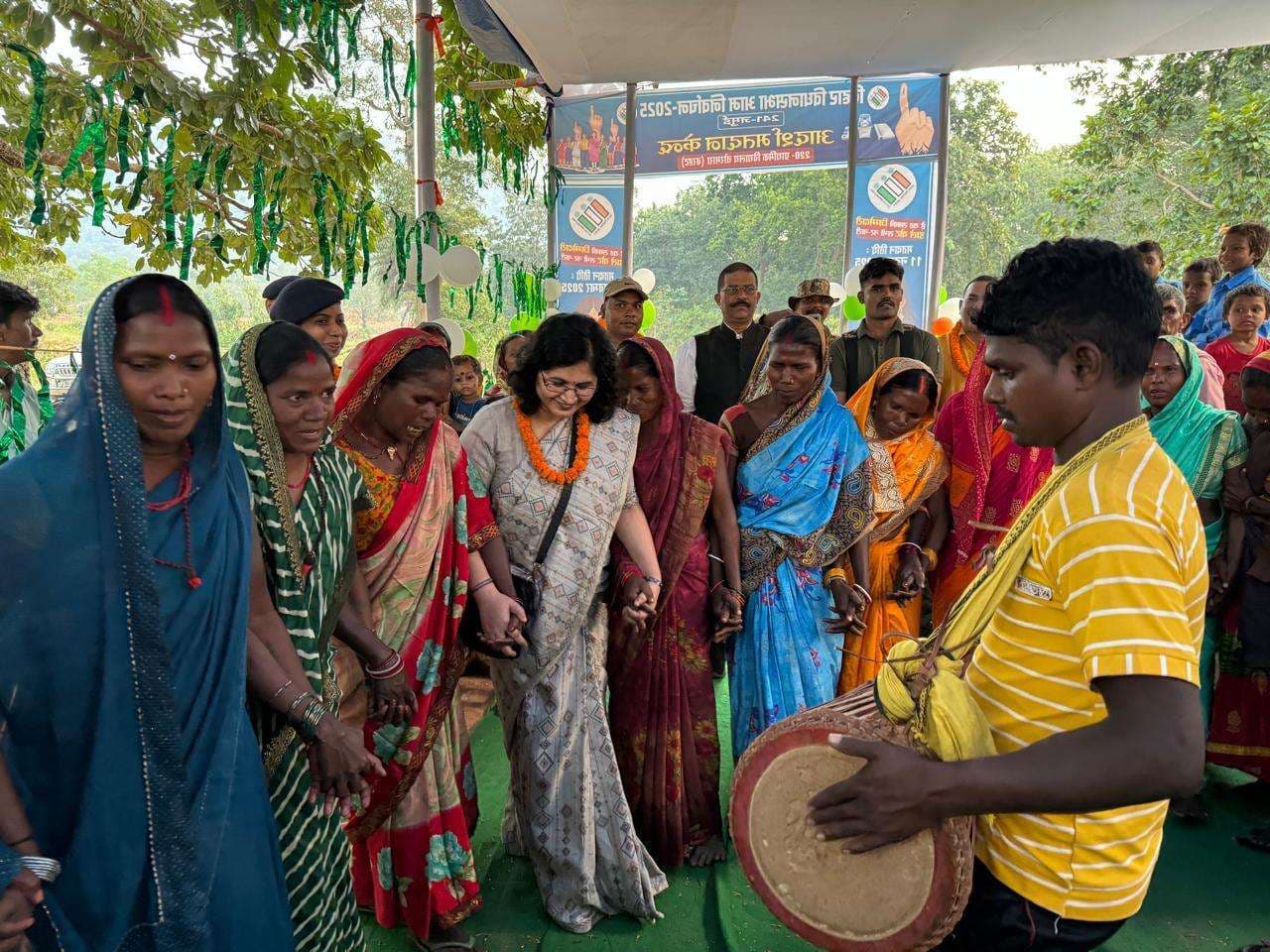 Jamui Assembly Constituency 2025 News: 25 साल चोरमारा गांव में मनेगा लोकतंत्र का उत्सव, रातभर ग्रामीणों ने मनाया जश्न