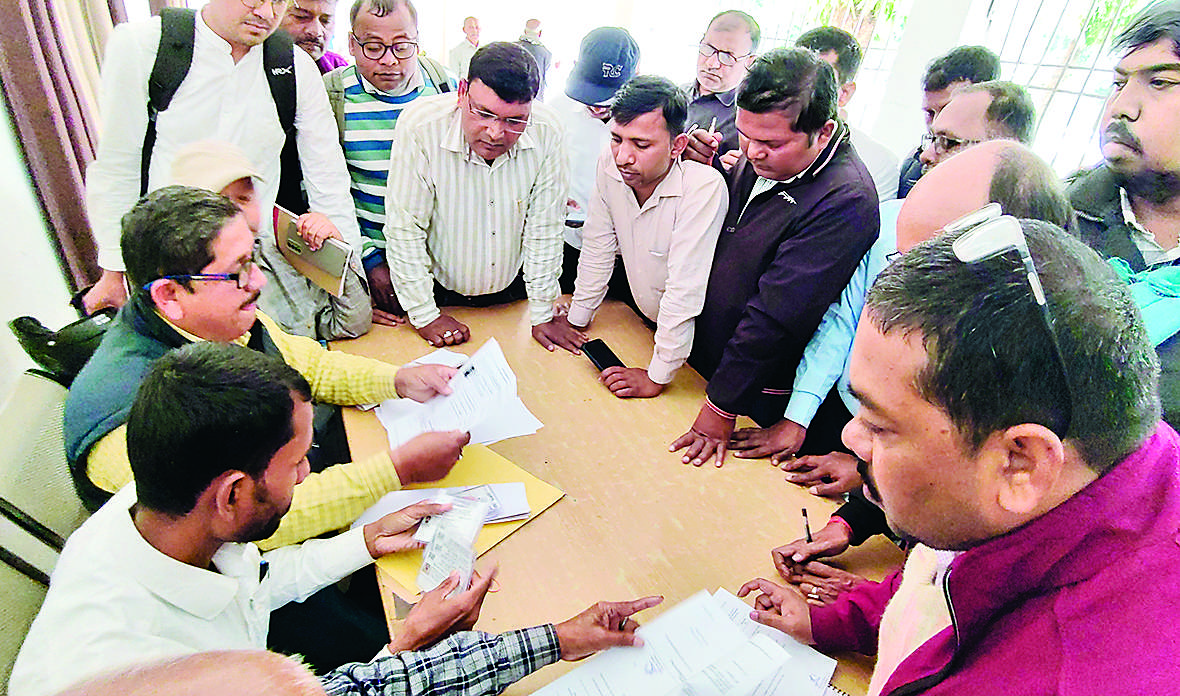 Jehanabad News : इवीएम में बंद 31 प्रत्याशियों की किस्मत का फैसला आज