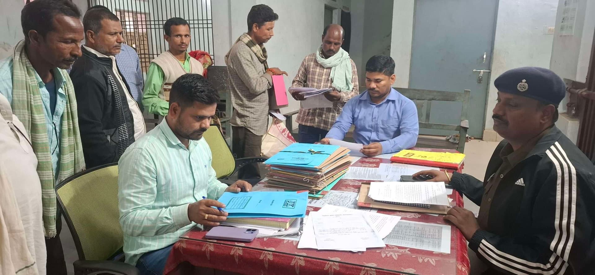 जनता दरबार में सात मामलों का हुआ निबटारा