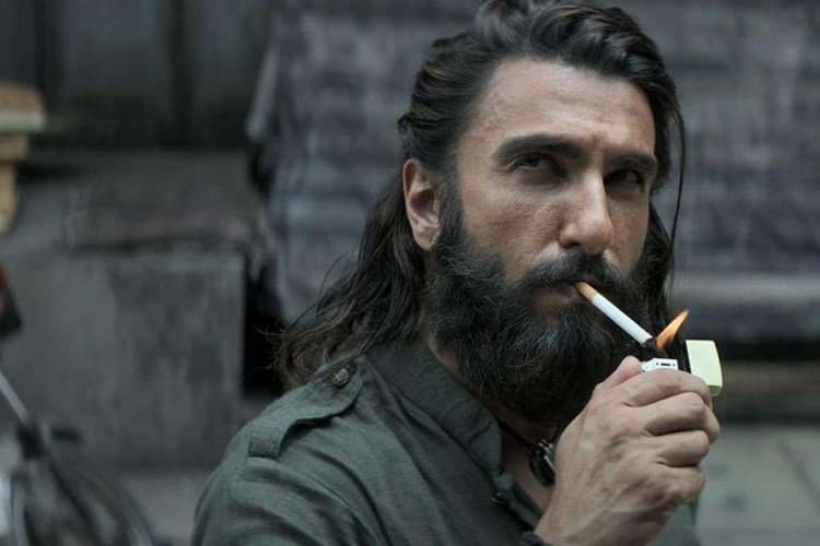 Dhurandhar Box Office Day 4: चौथे दिन ‘धुरंधर’ हिट हुई या फ्लॉप? रणवीर सिंह की फिल्म का टोटल कलेक्शन जान उड़ जाएंगे होश