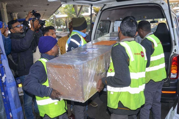 Goa Nightclub Fire: झारखंड के युवकों की मौत, रांची एयरपोर्ट लाया गया पार्थिव शरीर, बंधु तिर्की पहुंचे