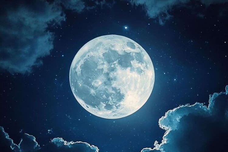 Margashirsha Purnima 2025: पूर्णिमा के दिन क्यों जरूरी है चंद्रमा की पूजा? जानें मार्गशीर्ष पूर्णिमा का रहस्य