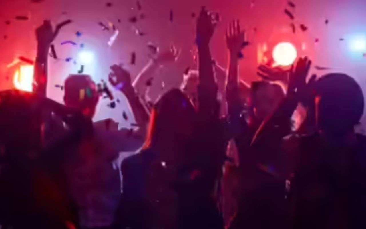 New Year 2026 से पहले नोएडा में हाई अलर्ट, होटल-क्लब को लेना होगा प्रशासन की मंजूरी