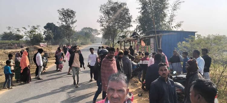 Giridih News :दो सड़क हादसे में पांच लोग घायल, दो गंभीर