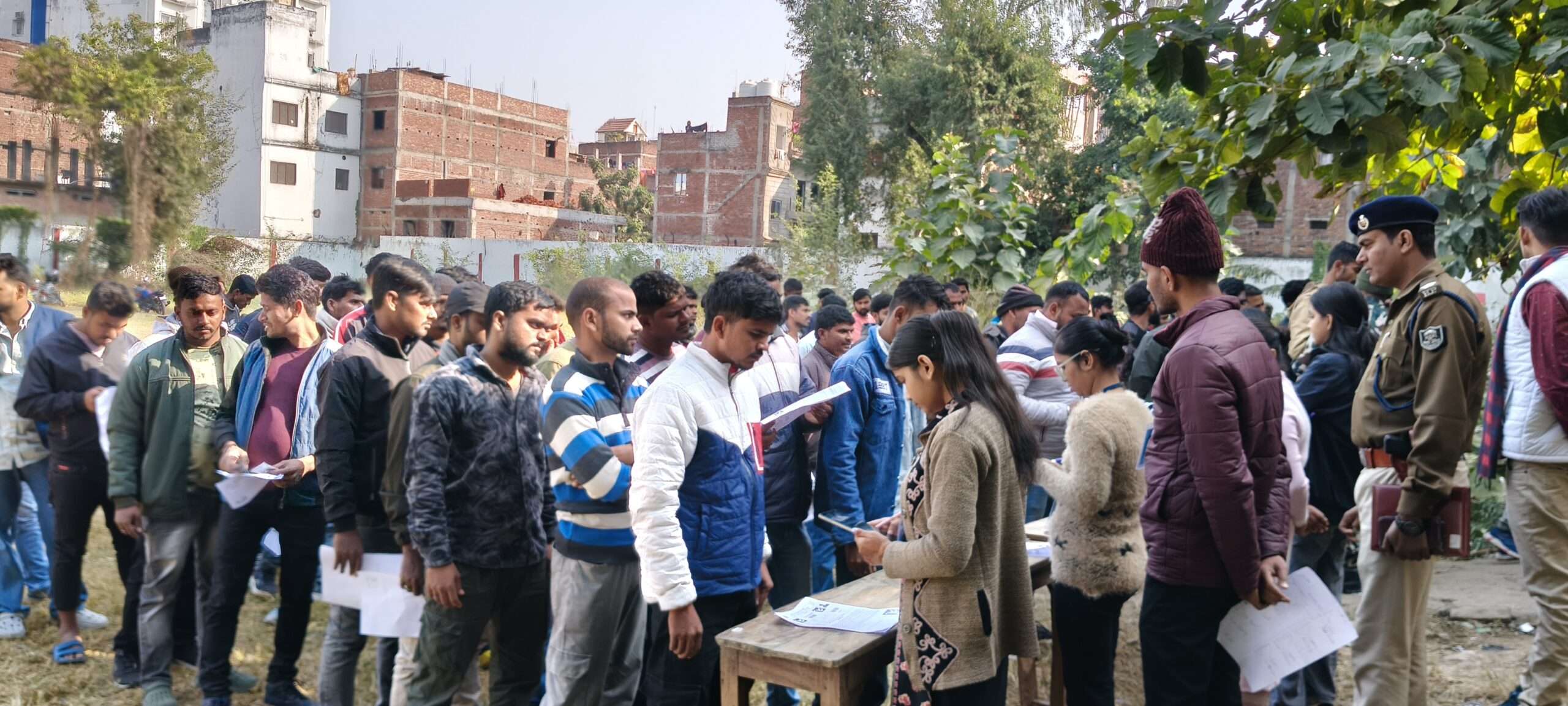 sasaram News : सिपाही भर्ती परीक्षा में 10,610 परीक्षार्थ हुए शामिल, दो किये गये निष्कासित