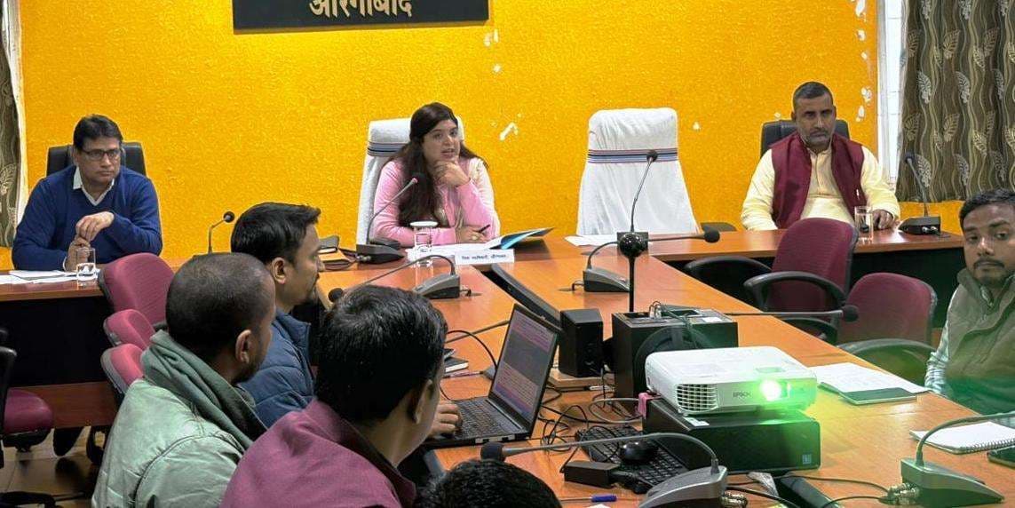 धान खरीद की धीमी गति पर तीन बीसीओ को फटकार