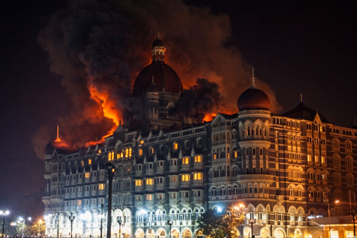 ताज होटल पर 26/11 हमले के दौरान भारत और इंडिया का अंतर दिखा; बोले एक्टर प्रकाश बेलावाडी ताज होटल पर 26/11 हमले के दौरान भारत और इंडिया का अंतर दिखा; बोले एक्टर प्रकाश बेलावाडी