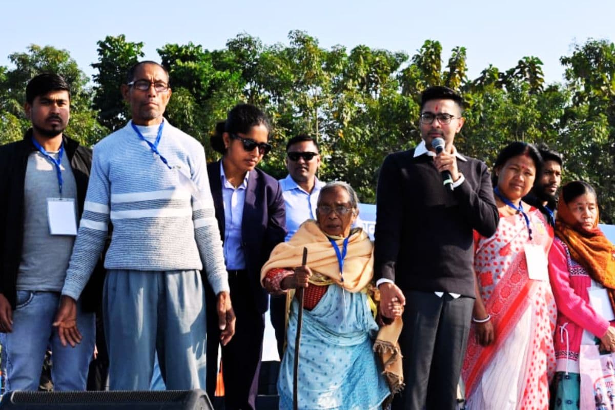 बंगाल चुनाव 2026 में मिट जायेगा भाजपा का अस्तित्व, कूचबिहार में गरजे अभिषेक बनर्जी, चुनाव आयोग को भी लताड़ा बंगाल चुनाव 2026 में मिट जायेगा भाजपा का अस्तित्व, कूचबिहार में गरजे अभिषेक बनर्जी, चुनाव आयोग को भी लताड़ा
