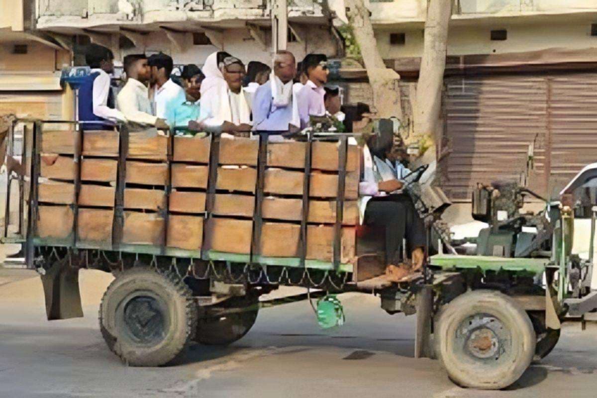 Bihar News: सड़कों से हटेंगी जुगाड़ गाड़ियां, 8 तारीख से शुरू होगा महा-अभियान, पकड़े जाने पर भारी जुर्माना! Bihar News: सड़कों से हटेंगी जुगाड़ गाड़ियां, 8 तारीख से शुरू होगा महा-अभियान, पकड़े जाने पर भारी जुर्माना!