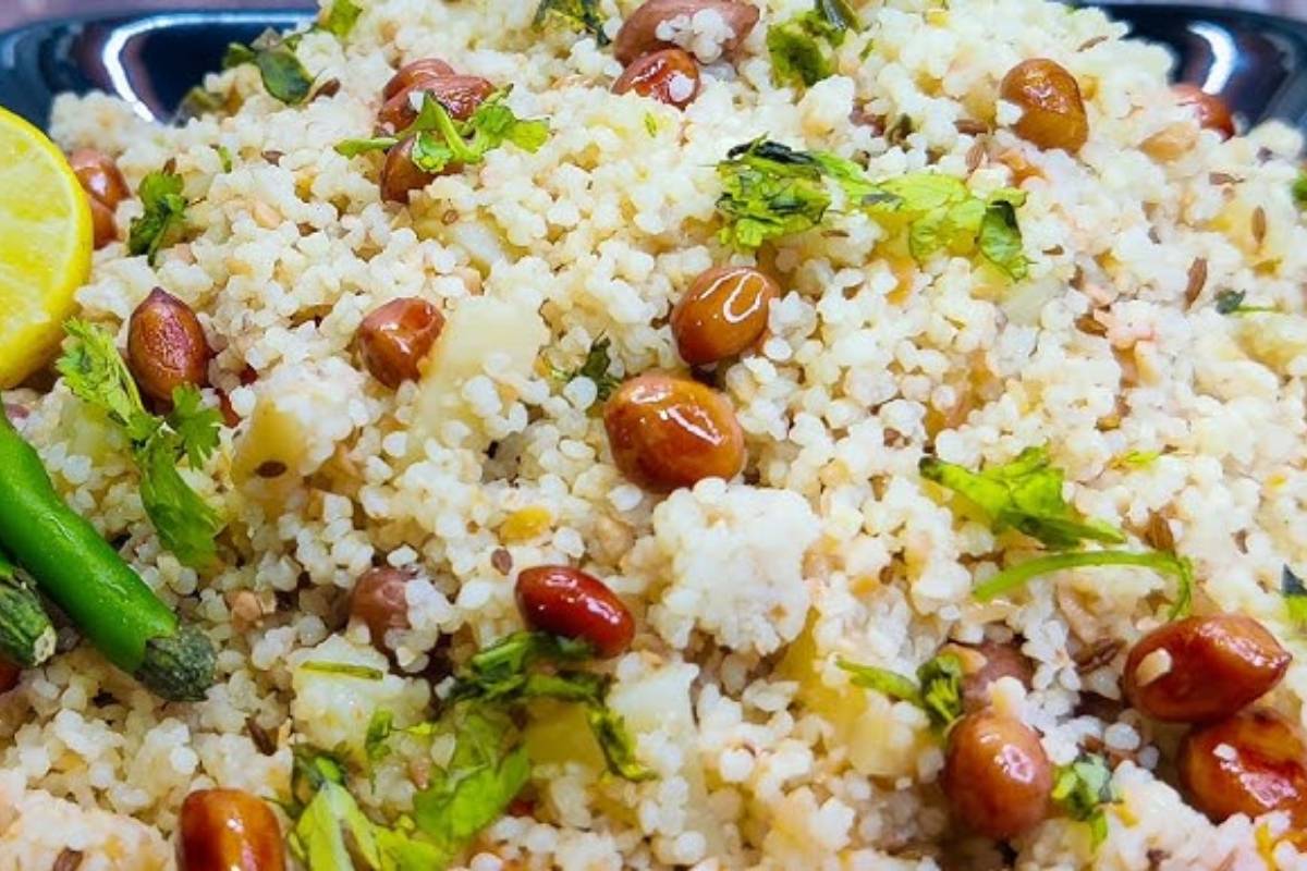 Mordhan Khichdi Recipe: एकादशी व्रत में बनाएं सात्विक और स्वादिष्ट व्रत वाली मोरधन खिचड़ी Mordhan Khichdi Recipe: एकादशी व्रत में बनाएं सात्विक और स्वादिष्ट व्रत वाली मोरधन खिचड़ी
