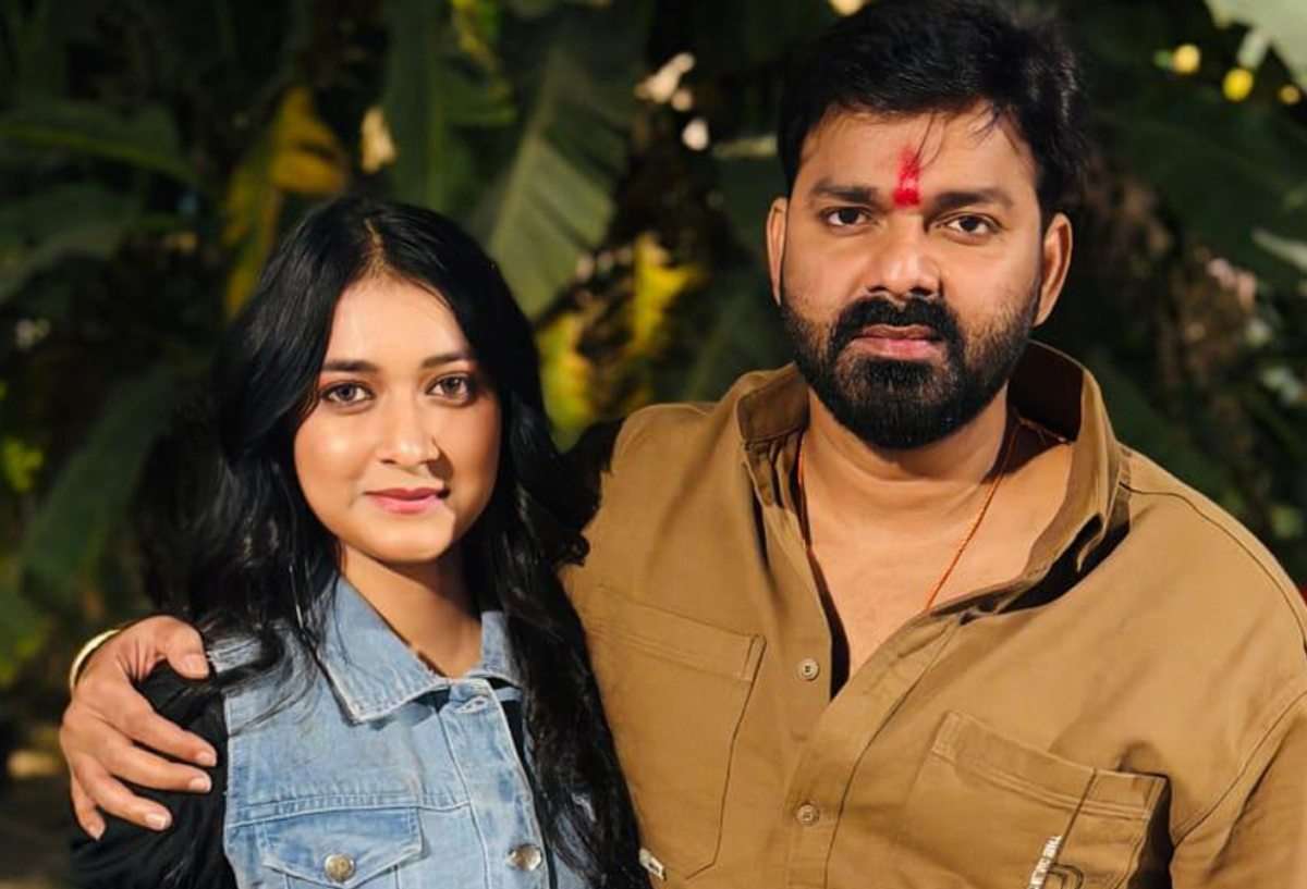 Pawan Singh 3rd Marriage: महिमा के साथ फिर दिखे पवन सिंह, दो नए वीडियो ने कर दिया सबकुछ क्लियर Pawan Singh 3rd Marriage: महिमा के साथ फिर दिखे पवन सिंह, दो नए वीडियो ने कर दिया सबकुछ क्लियर