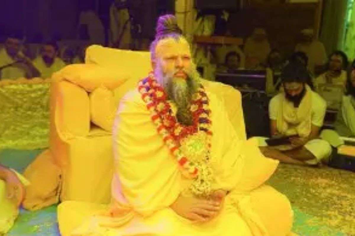 Premanand Ji Maharaj: क्या सच में पर्व के दिन परिवार में मृत्यु होने पर त्योहार नहीं मनाना चाहिए? जानें प्रेमानंद जी महाराज का जवाब