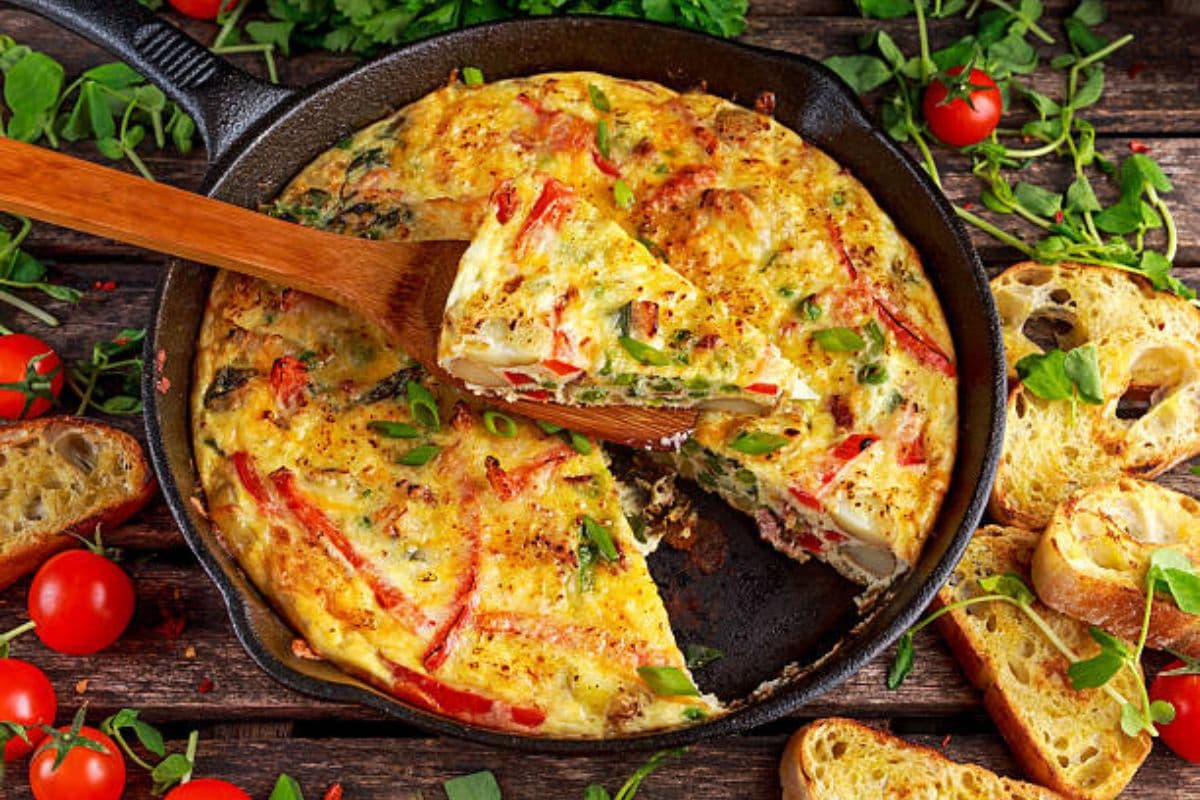 Tomato Omelette Recipe: ब्रेकफास्ट में बनाएं टोमैटो ऑमलेट, बच्चों को खूब आएगा पसंद Tomato Omelette Recipe: ब्रेकफास्ट में बनाएं टोमैटो ऑमलेट, बच्चों को खूब आएगा पसंद