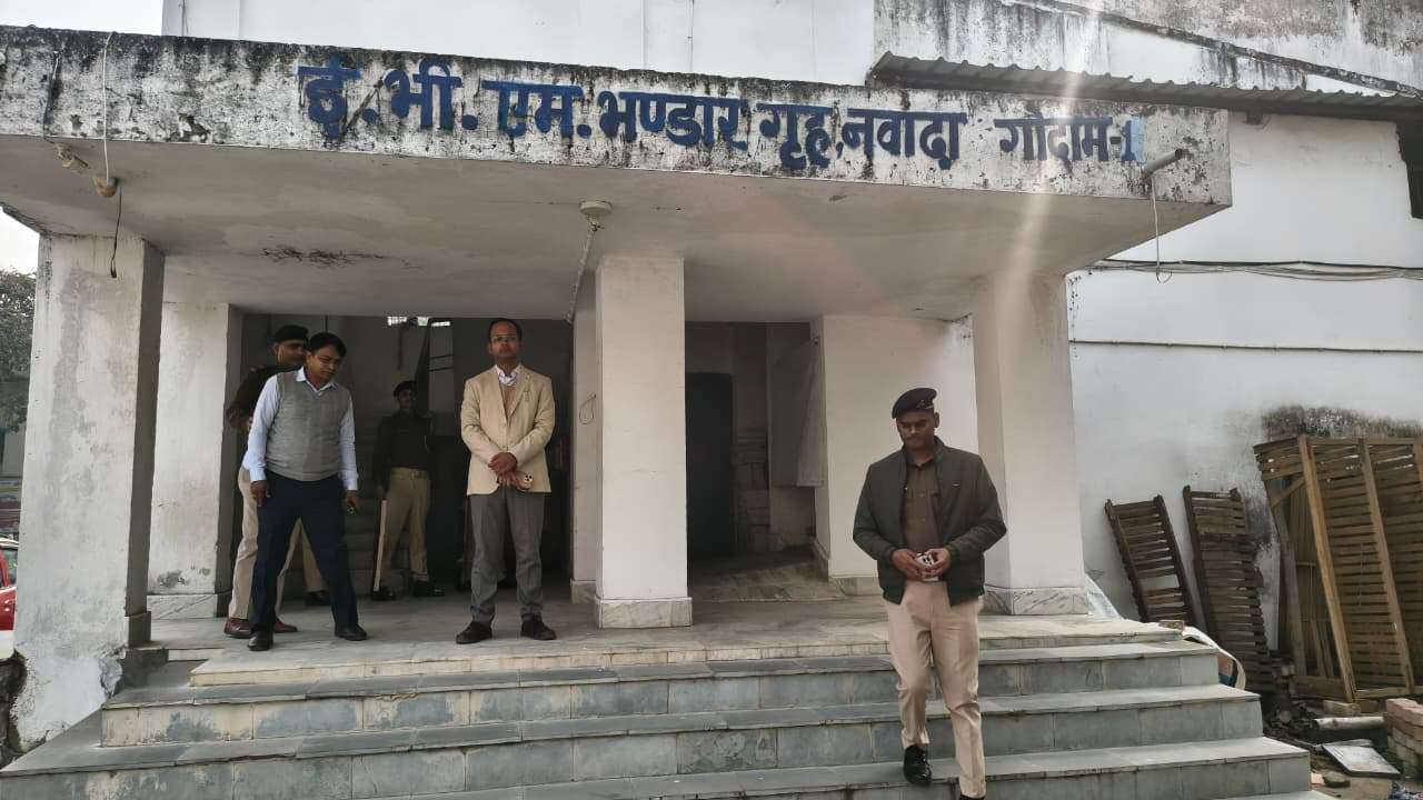 वेयरहाउस की सुरक्षा को और अधिक सुदृढ़ करें