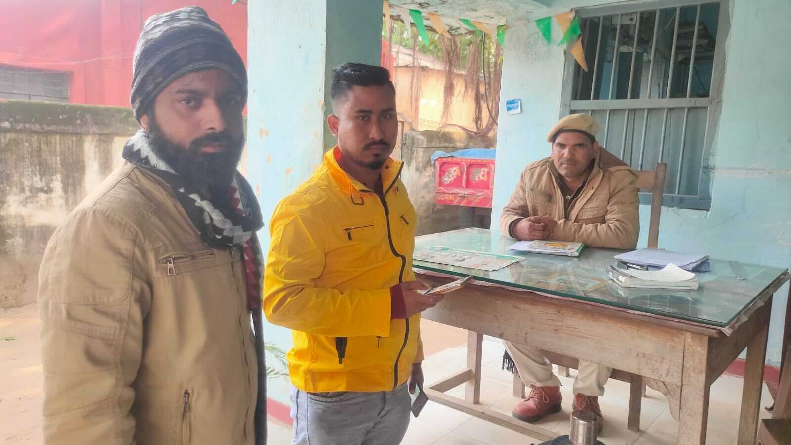 असम की महिला को परवान चढ़ा प्रेम, बच्ची संग पहुंची प्रेमी के घर