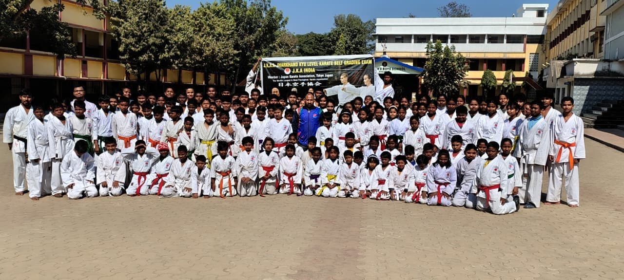 Chaibasa News : नंदनी, जॉन, रंजीत, कुणाल और दिशानी बने सर्वश्रेष्ठ कराटेकार