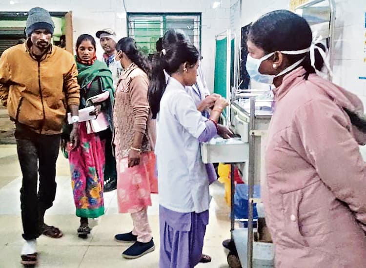 Chaibasa News : सड़क पर टहल रहे 4 साथियों को बोलेरो ने रौंदा, एक की मौत, 3 घायल