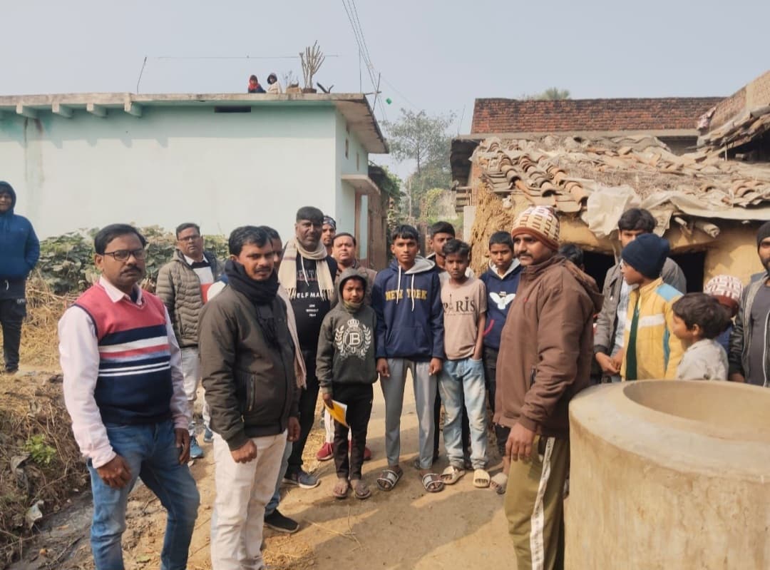बच्चों को स्कूल लाने के लिए चला जागरूकता अभियान